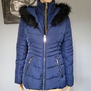 Guess Navy puffer coat NWOT